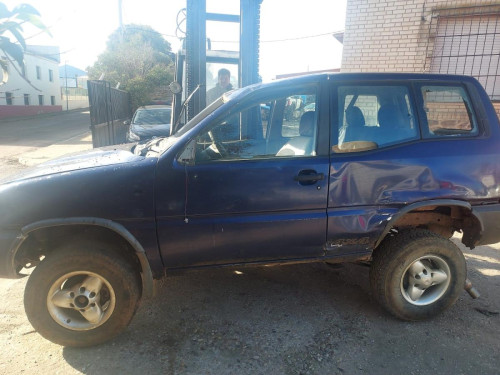 NISSAN TERRANO II (R20) — vehículo donante para recambios 