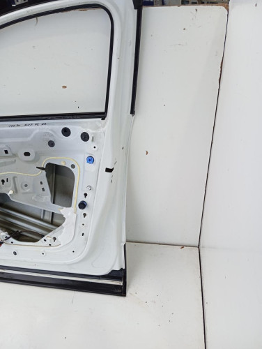  PUERTA DELANTERA DERECHA PEUGEOT 3008 