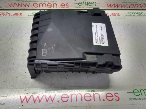  CAJA RELES / FUSIBLES Volkswagen PASSAT BERLINA (3C2) 