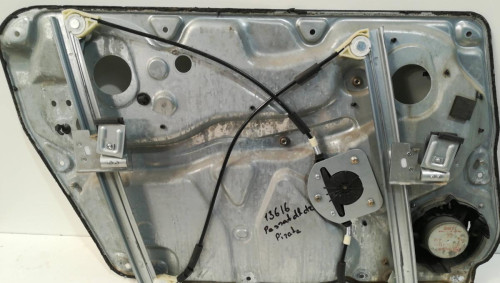  ELEVALUNAS DELANTERO DERECHO Volkswagen PASSAT BERLINA (3B2) 