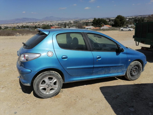 PEUGEOT 206 — автомобиль-донор на запчасти 