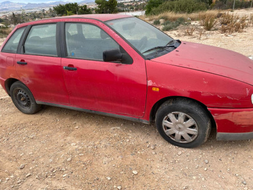 SEAT IBIZA (6K1) — vehículo donante para recambios 