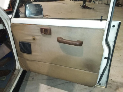 PUERTA DELANTERA DERECHA Nissan PATROL (K/W 160) 