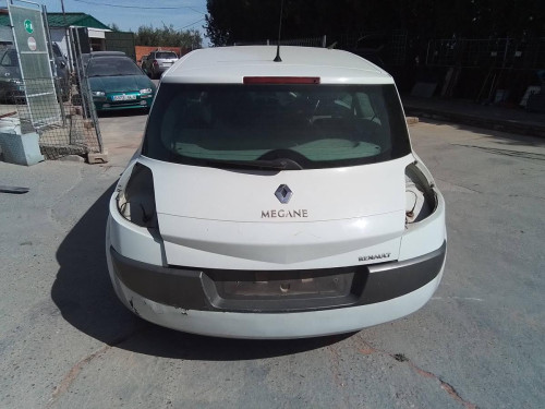 RENAULT MEGANE II BERLINA 3P — vehículo donante para recambios 