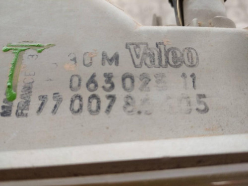 FARO IZQUIERDO RENAULT R 19 BERL. CON PORTÓN (B/C53) 