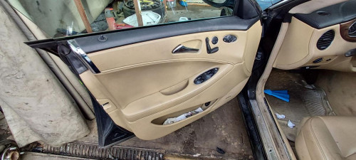MERCEDES-BENZ CLS (BM 219) — автомобиль-донор на запчасти 