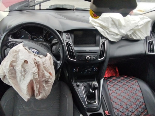  FORD FOCUS BERLINA (CGE) 