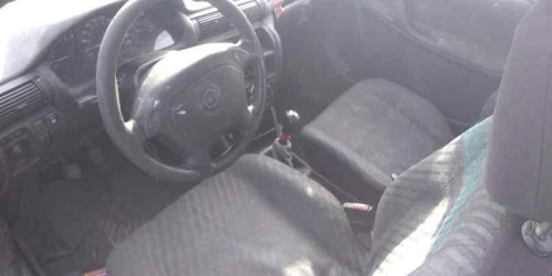 OPEL ASTRA F BERLINA — vehículo donante para recambios 