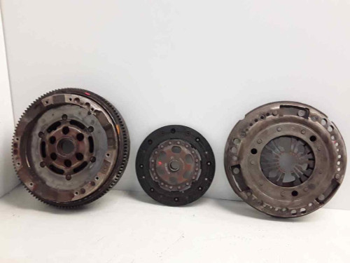 KIT EMBRAGUE VOLKSWAGEN POLO III BERLINA (6N2) 