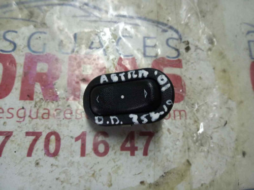 MANDO ELEVALUNAS DELANTERO DERECHO Opel ASTRA G BERLINA 