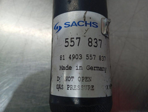  AMORTIGUADOR DELANTERO IZQUIERDO Volkswagen PASSAT BERLINA (3B3) 