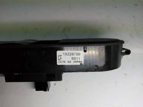  MANDO ELEVALUNAS DELANTERO DERECHO OPEL ZAFIRA B 