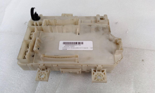 CAJA RELES / FUSIBLES Mitsubishi COLT CZ3 BERL. 5 (Z30A) 