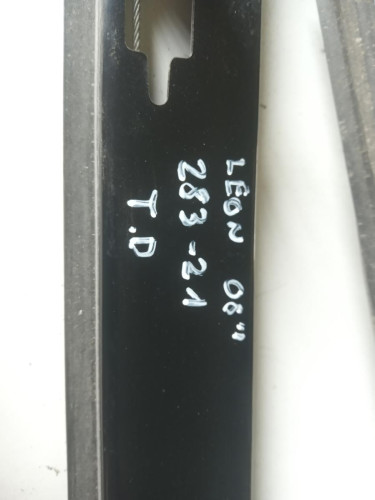 ELEVALUNAS TRASERO DERECHO Seat LEON (1P1) 