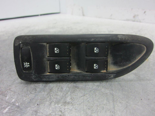 MANDO ELEVALUNAS DELANTERO IZQUIERDO RENAULT LAGUNA II (BG0) 