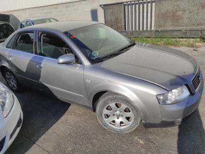 AUDI A4 BERLINA (8E)