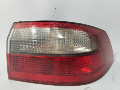 PILOTO TRASERO DERECHO Renault LAGUNA II (BG0) 