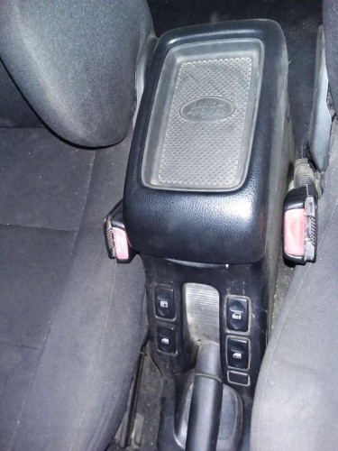 APOYABRAZOS CENTRAL Land Rover FREELANDER (LN) 