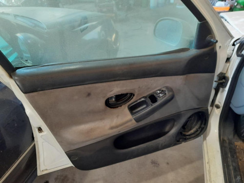  PEUGEOT 406 BERLINA (S1/S2) 