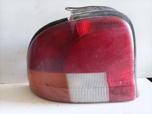 PILOTO TRASERO IZQUIERDO Chrysler NEON PL 