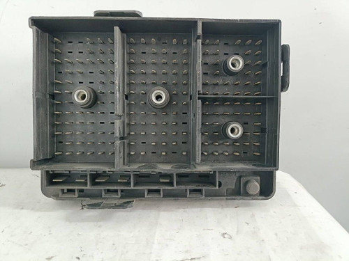 CAJA RELES / FUSIBLES KIA SEPHIA II 