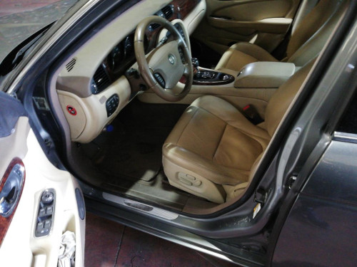 JAGUAR XJ — vehículo donante para recambios 