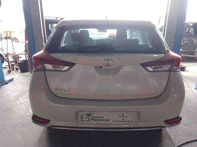 TOYOTA AURIS (E18)