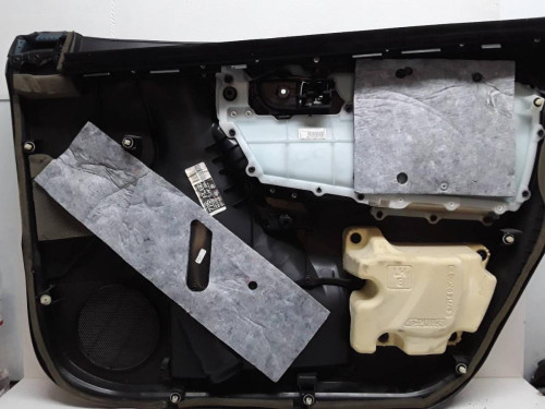 GUARNECIDO PUERTA DELANTERA IZQUIERDA TOYOTA AURIS (E18) 