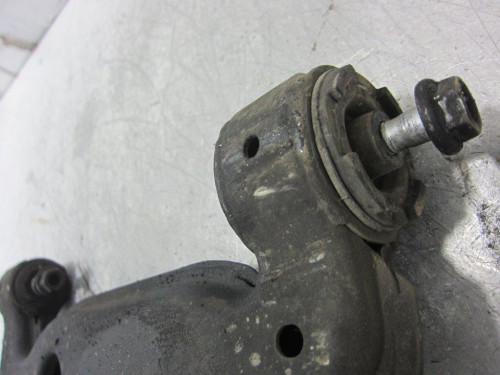  BRAZO SUSPENSION INFERIOR DELANTERO DERECHO 
