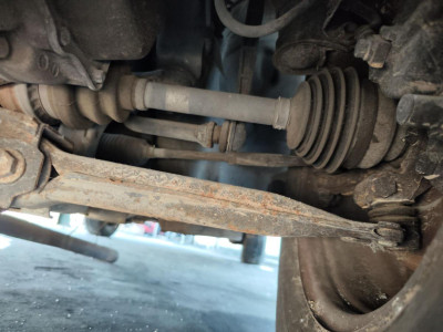 BRAZO SUSPENSION DELANTERO IZQUIERDO