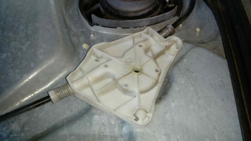 ELEVALUNAS DELANTERO IZQUIERDO SEAT CORDOBA BERLINA (6L2) 