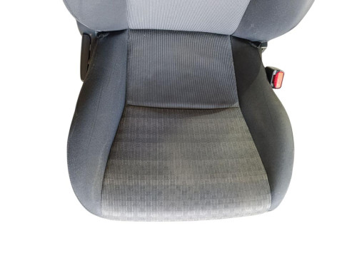 ASIENTO DELANTERO DERECHO Toyota YARIS (P13) 