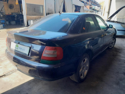 AUDI A4 BERLINA (B5)