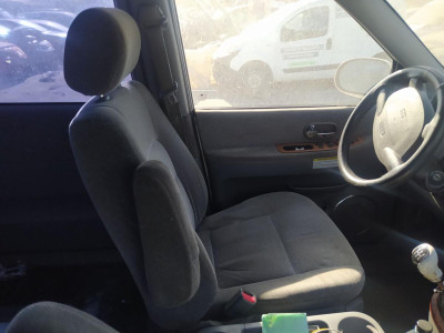 ASIENTO DELANTERO IZQUIERDO