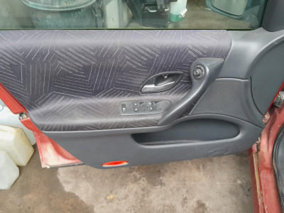 RENAULT LAGUNA II (BG0)