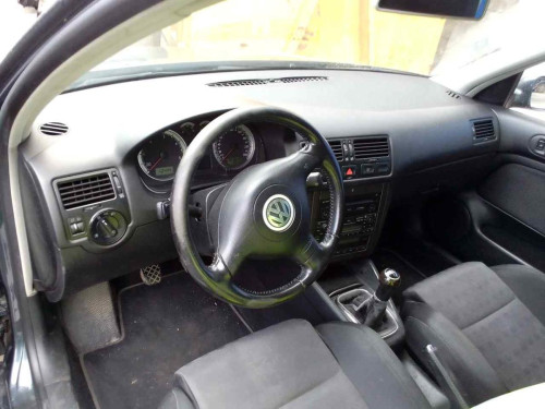  VOLKSWAGEN BORA BERLINA (1J2)(1998) 