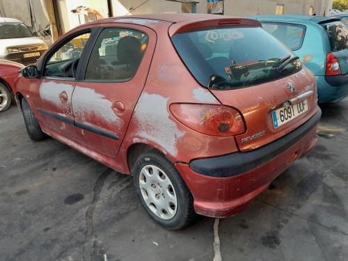 PEUGEOT 206 — vehículo donante para recambios 