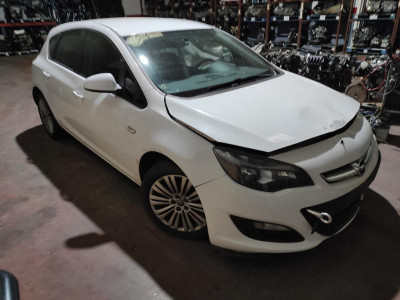 OPEL ASTRA J BERLINA 5P