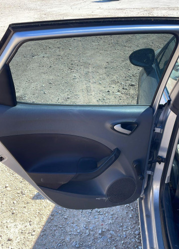 SEAT IBIZA BERLINA (6J5) — автомобиль-донор на запчасти 