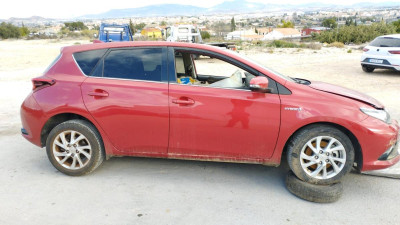 TOYOTA AURIS (E18)