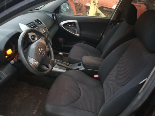 TOYOTA RAV4 (A3) — vehículo donante para recambios 