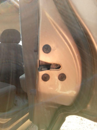 CERRADURA PUERTA TRASERA DERECHA KIA RIO (BC) 