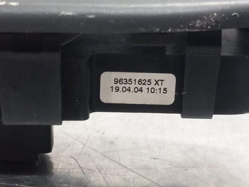 MANDO ELEVALUNAS DELANTERO DERECHO Peugeot 307 BREAK / SW (S1)(04.2002) 