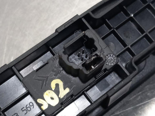 MANDO ELEVALUNAS DELANTERO DERECHO Peugeot 307 BREAK / SW (S1)(04.2002) 