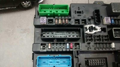 CAJA RELES / FUSIBLES, OPEL, ASTRA H BERLINA