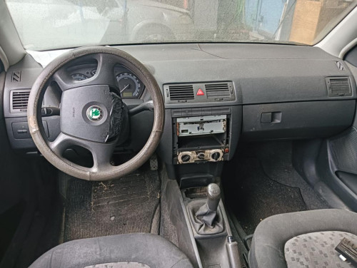 SKODA FABIA (6Y2/6Y3) — vehículo donante para recambios 