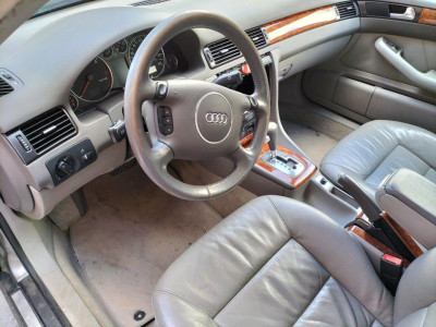 AUDI A6 BERLINA (4B2)