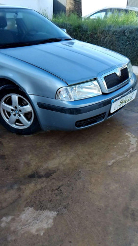 PARAGOLPES DELANTERO Skoda Octavia Berlina (1U2)(2001->) Skoda Octavia Berlina (1U2)(2001->) 