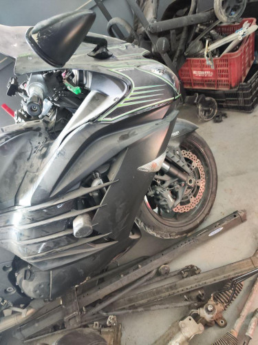 FRONTAL DERECHO KAWASAKI ZZR 1400 
