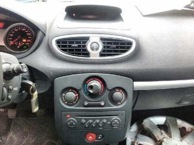 RENAULT CLIO III